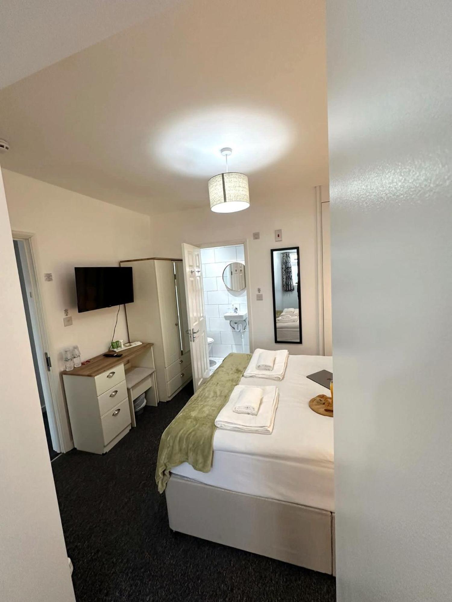 Newmarket Road Studios And Suites By Tas Accommodations Cambridge  Esterno foto